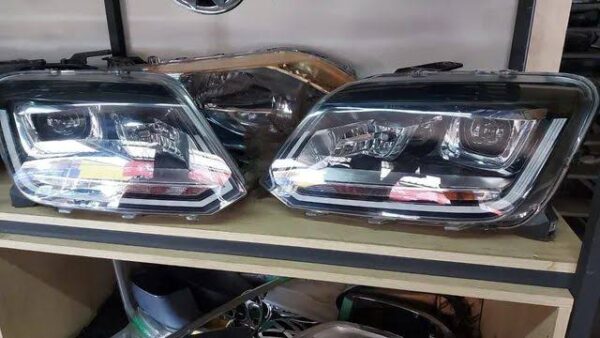 PAR DE FAROL AMAROK V6