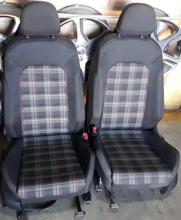 BANCO DIANTEIRO GOLF GTI